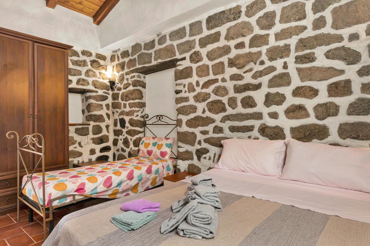 Casettina Loiri Porto San Paolo Eksteriør billede